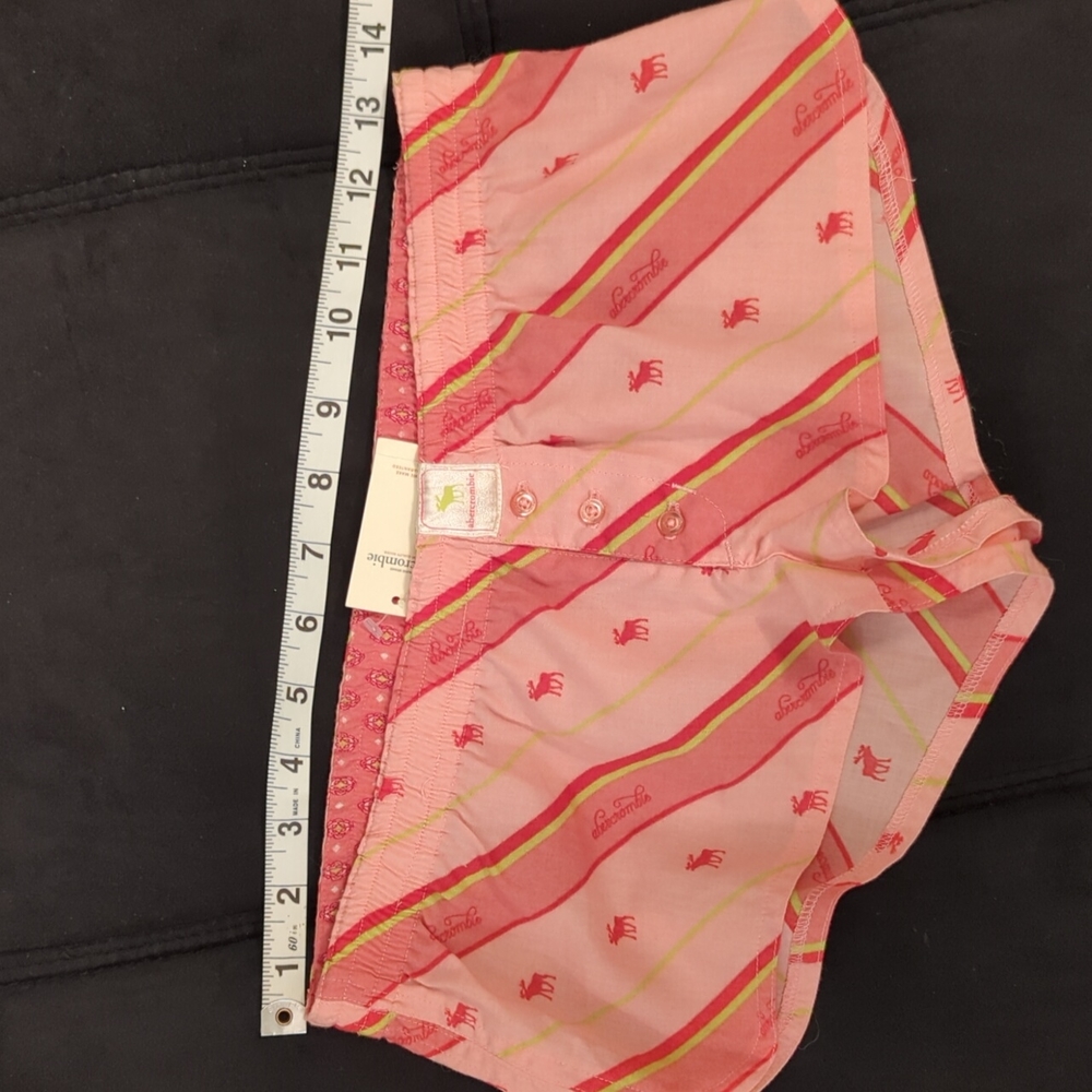 Vintage Abercrombie & Fitch shorts - Picture 3 of 5